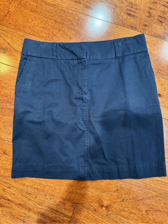Vineyard Vines Dresses & Skirts - Vineyard vines Classic navy chino skirt NWOT Size 8